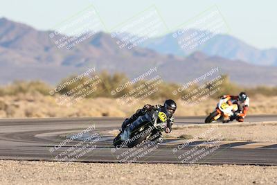 media/Dec-07-2025-CVMA (Sun) [[3e7d2de5dc]]/Race 17-Amateur Formula Middleweight/